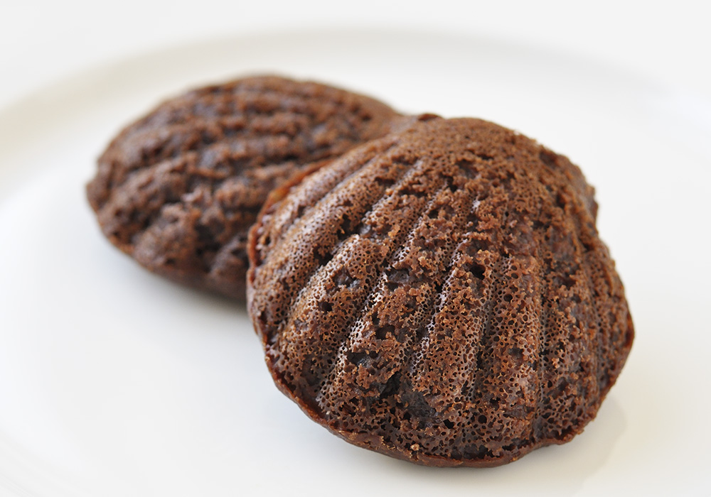 【冷凍】ふんわりチョコマドレーヌ　2個